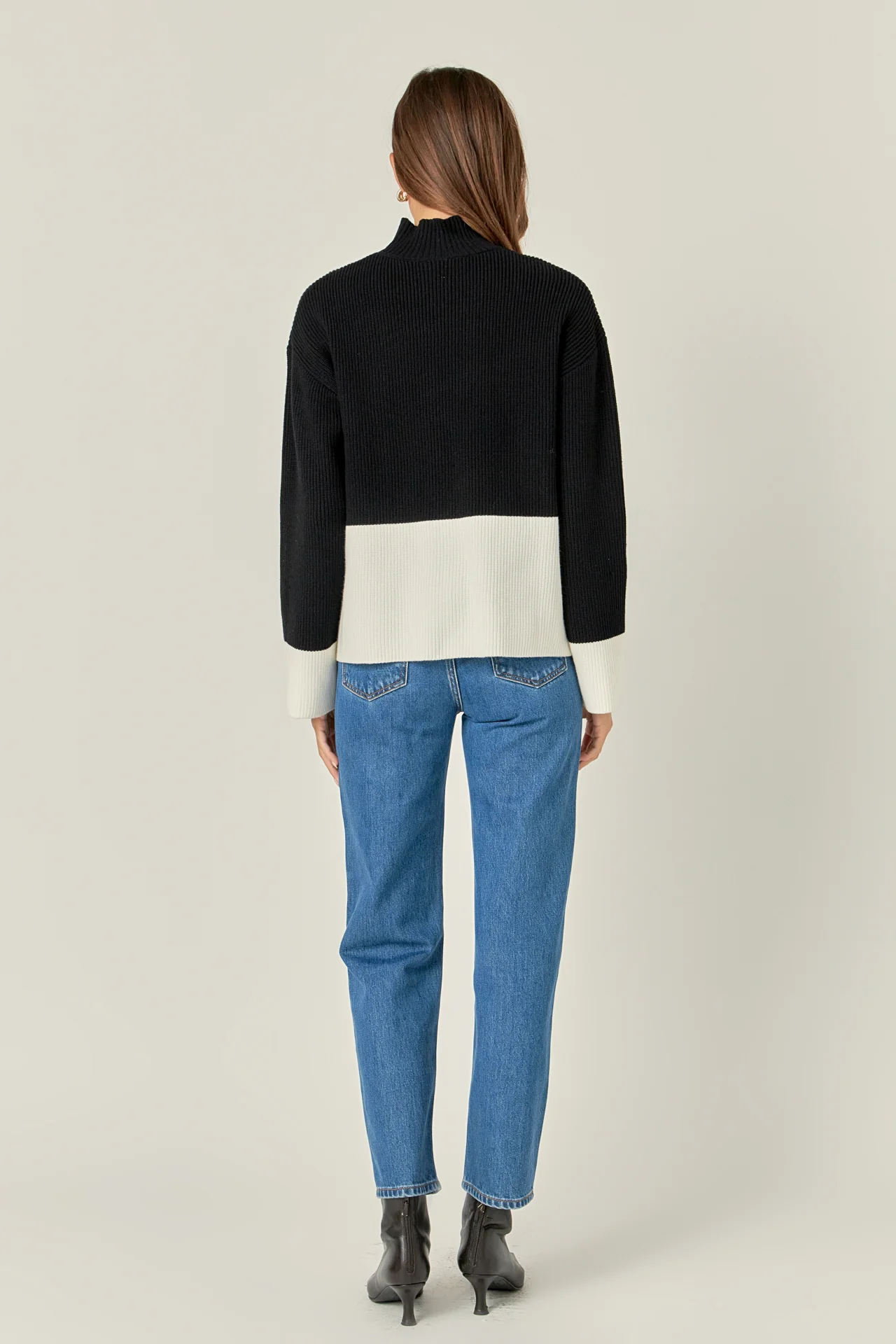 Bicolor High Collar Sweater - Image 4