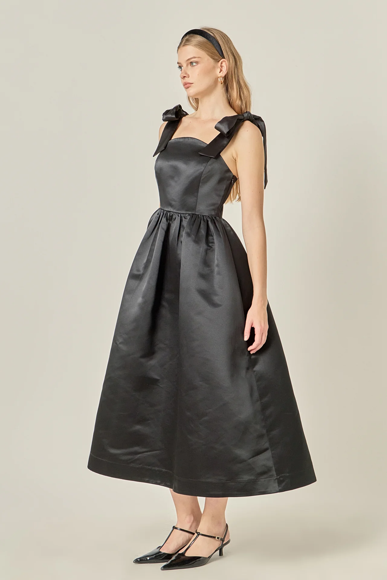 Bow Pointed Midi Dress - Image 3