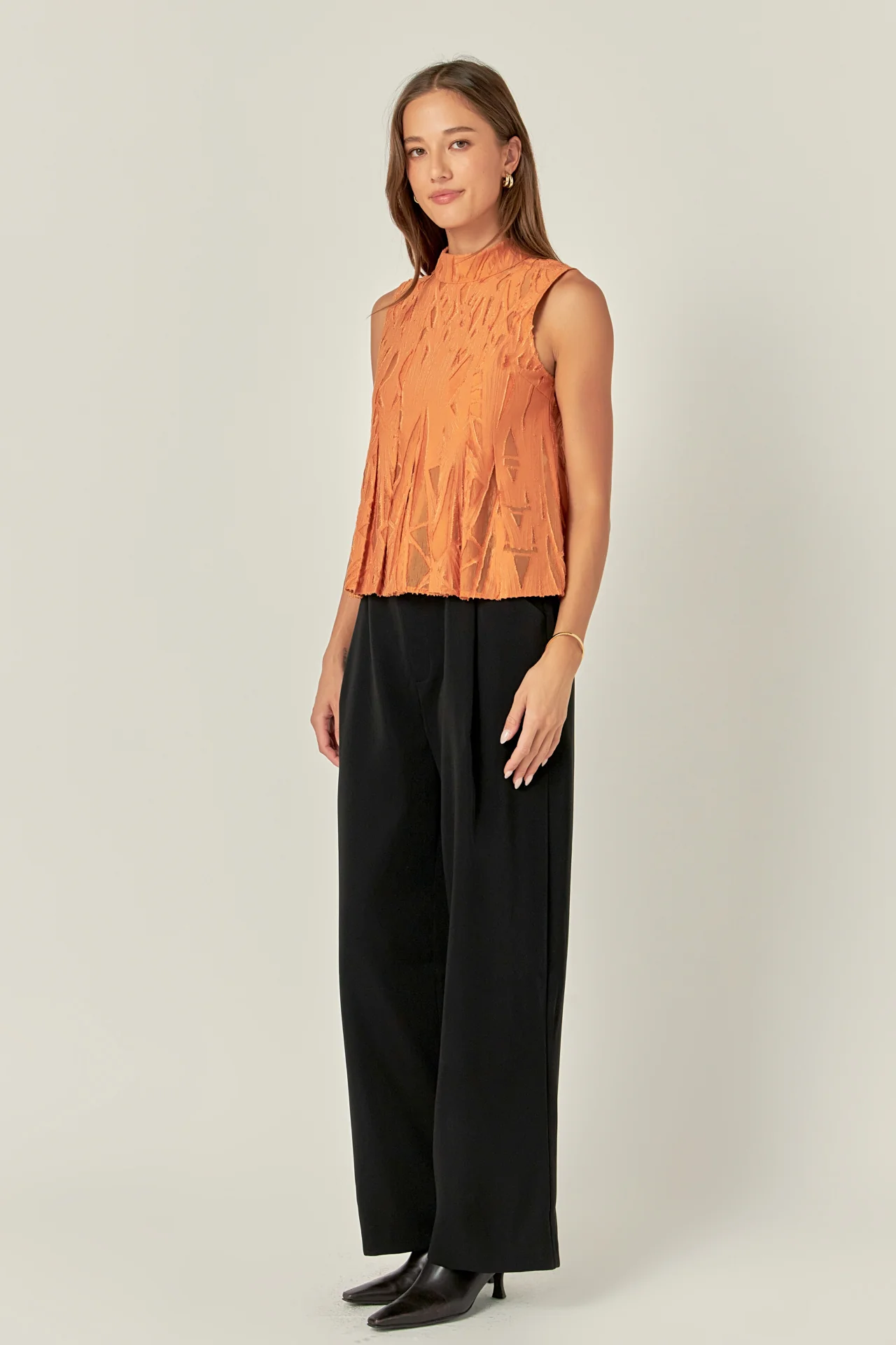 Burnout Pleated sleeveless Top - Image 3