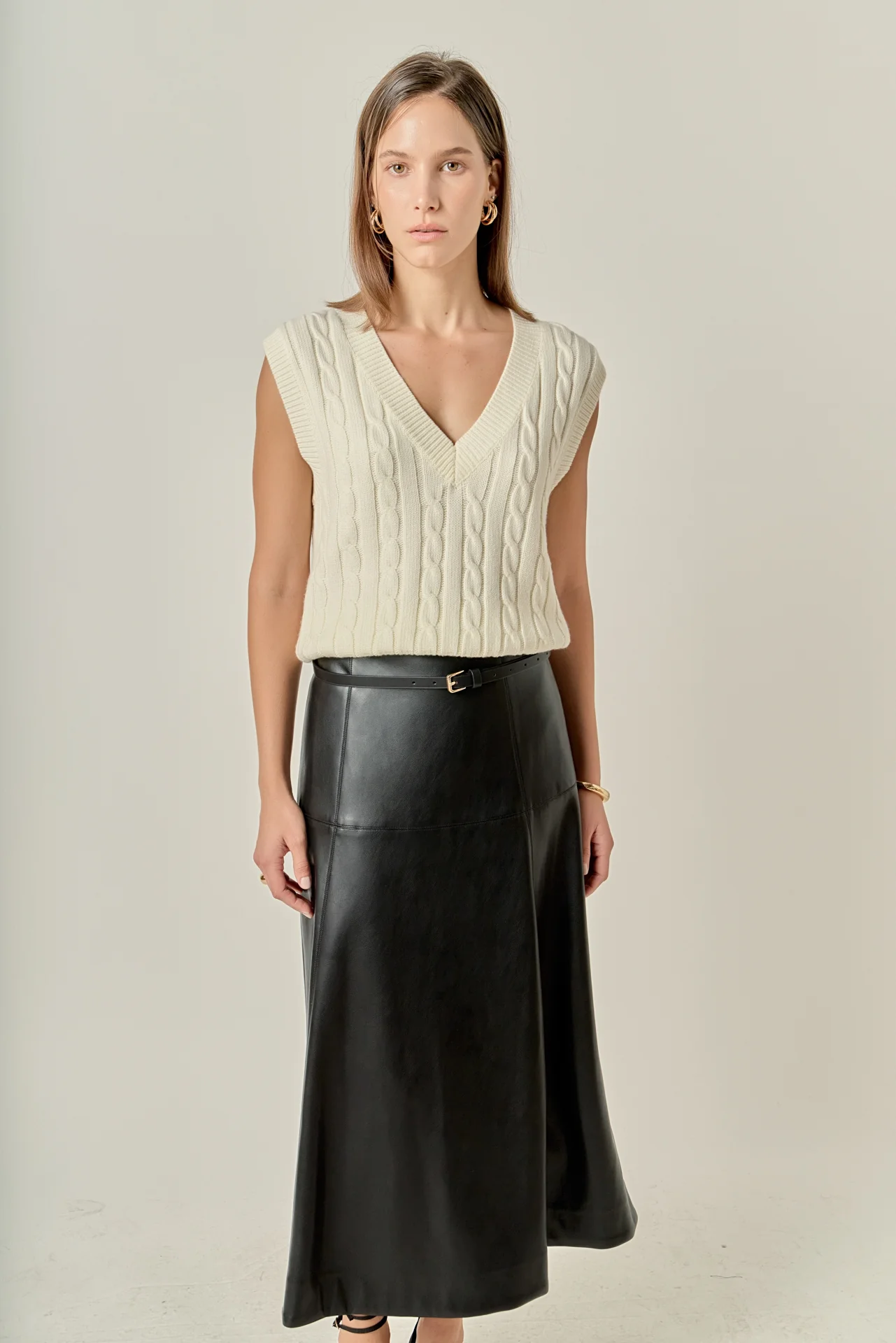 Cable Knit Chunky Vest - Image 15