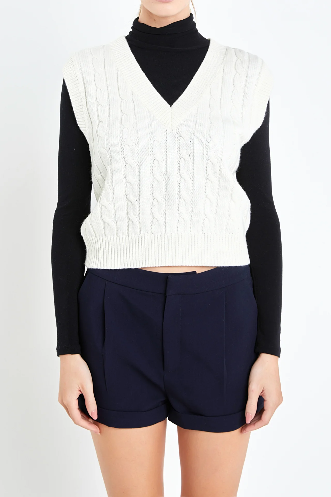 Cable Knit Chunky Vest - Image 17