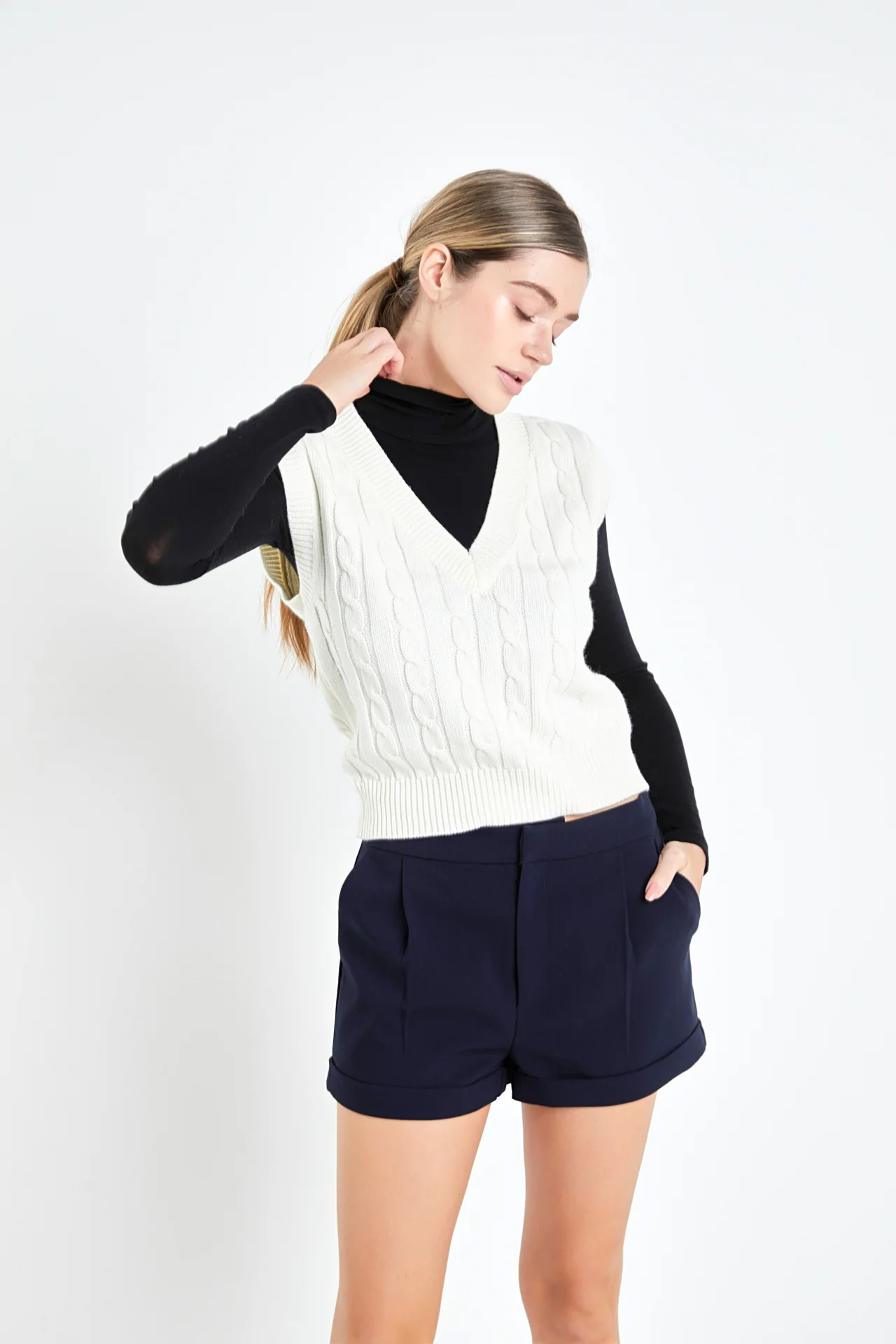 Cable Knit Chunky Vest - Image 20