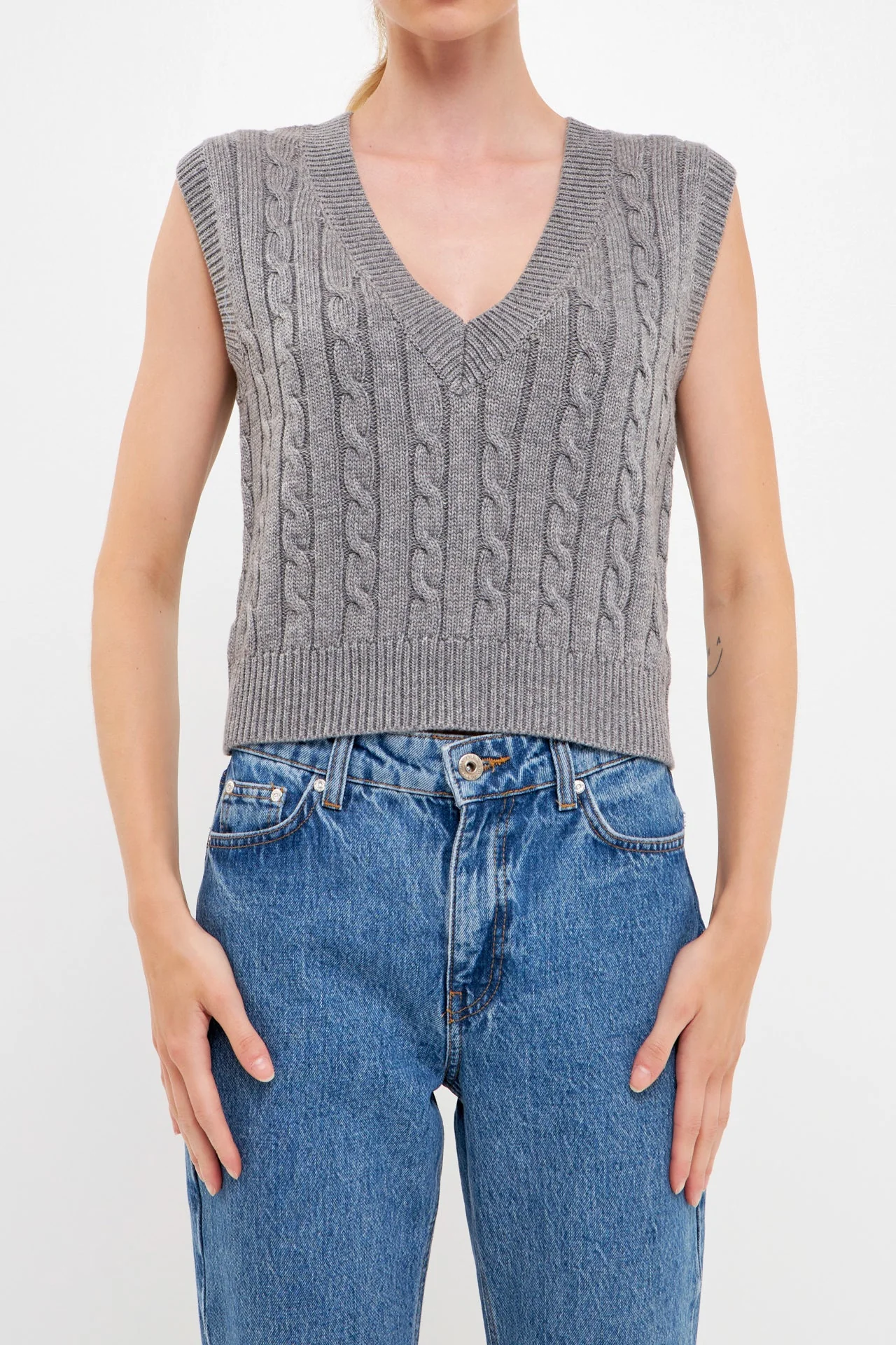 Cable Knit Chunky Vest - Image 27