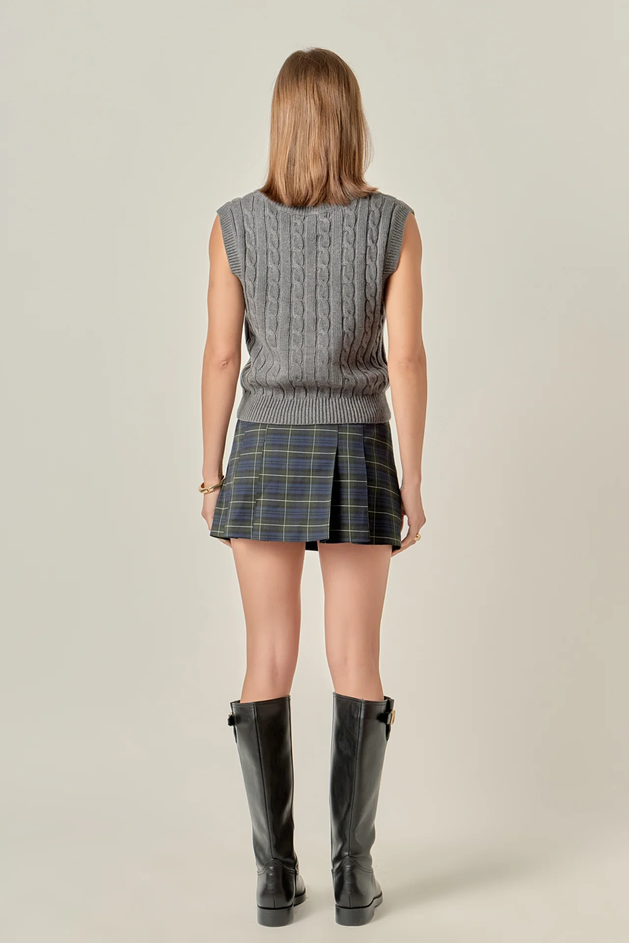 Cable Knit Chunky Vest - Image 9