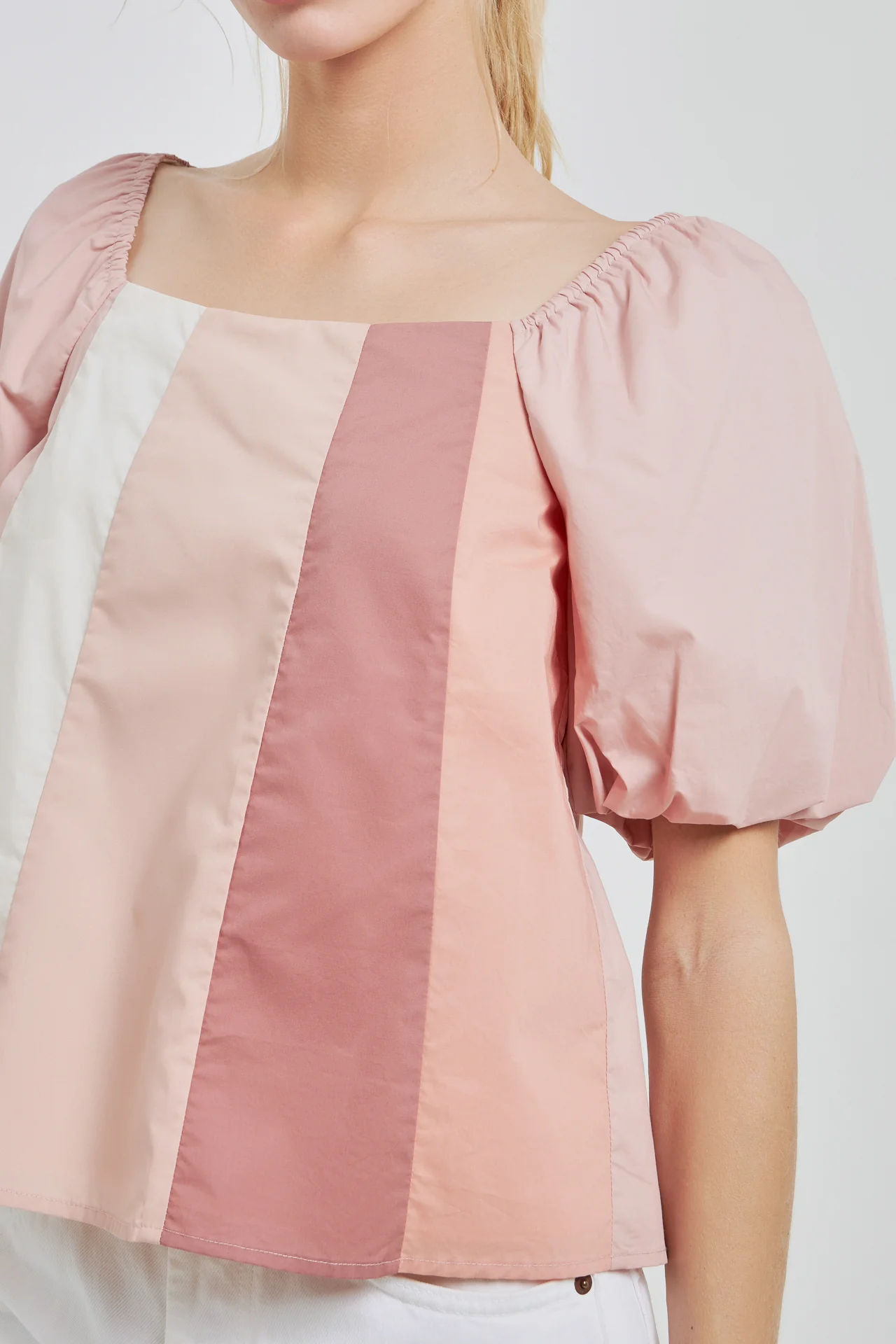 Color Blocked Top with Short Puff Sleeves - Image 2