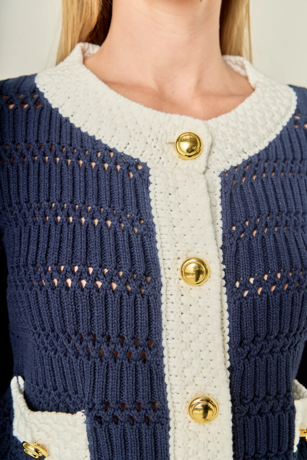 Contrast Round Hem Cardigan - Image 3