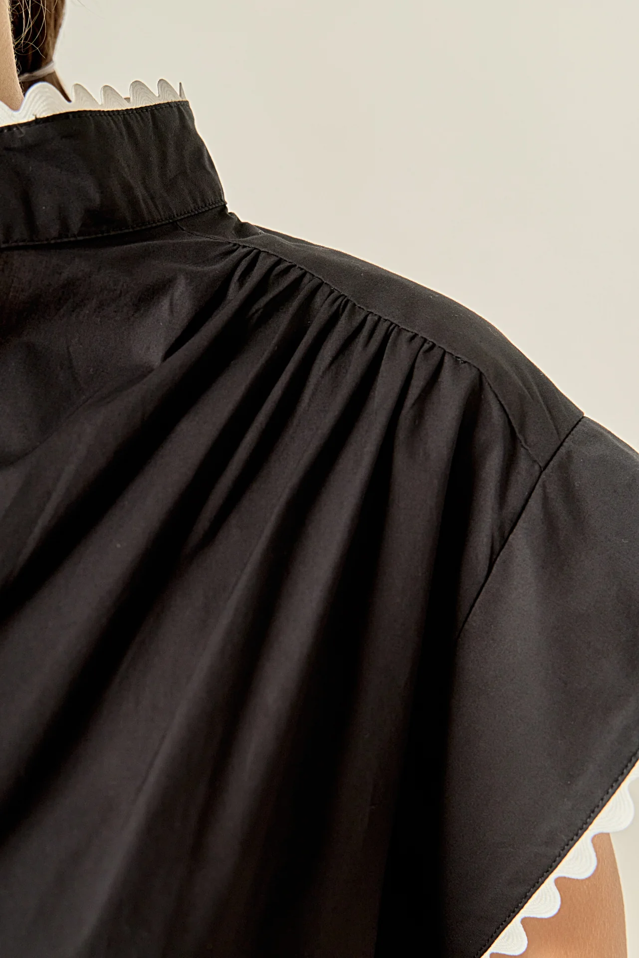 Scallop Trim Ric Rac Blouse - Image 4