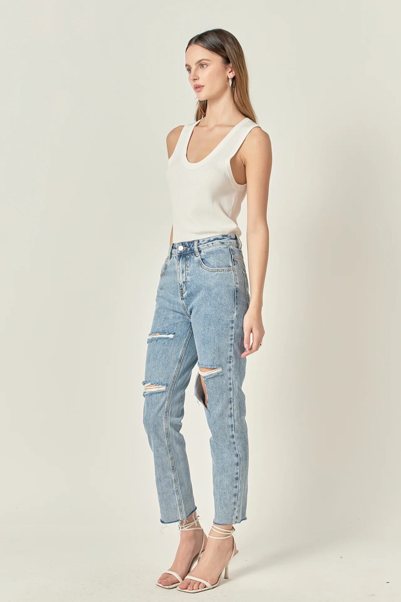 Destroyed Mom Jeans - Image 13
