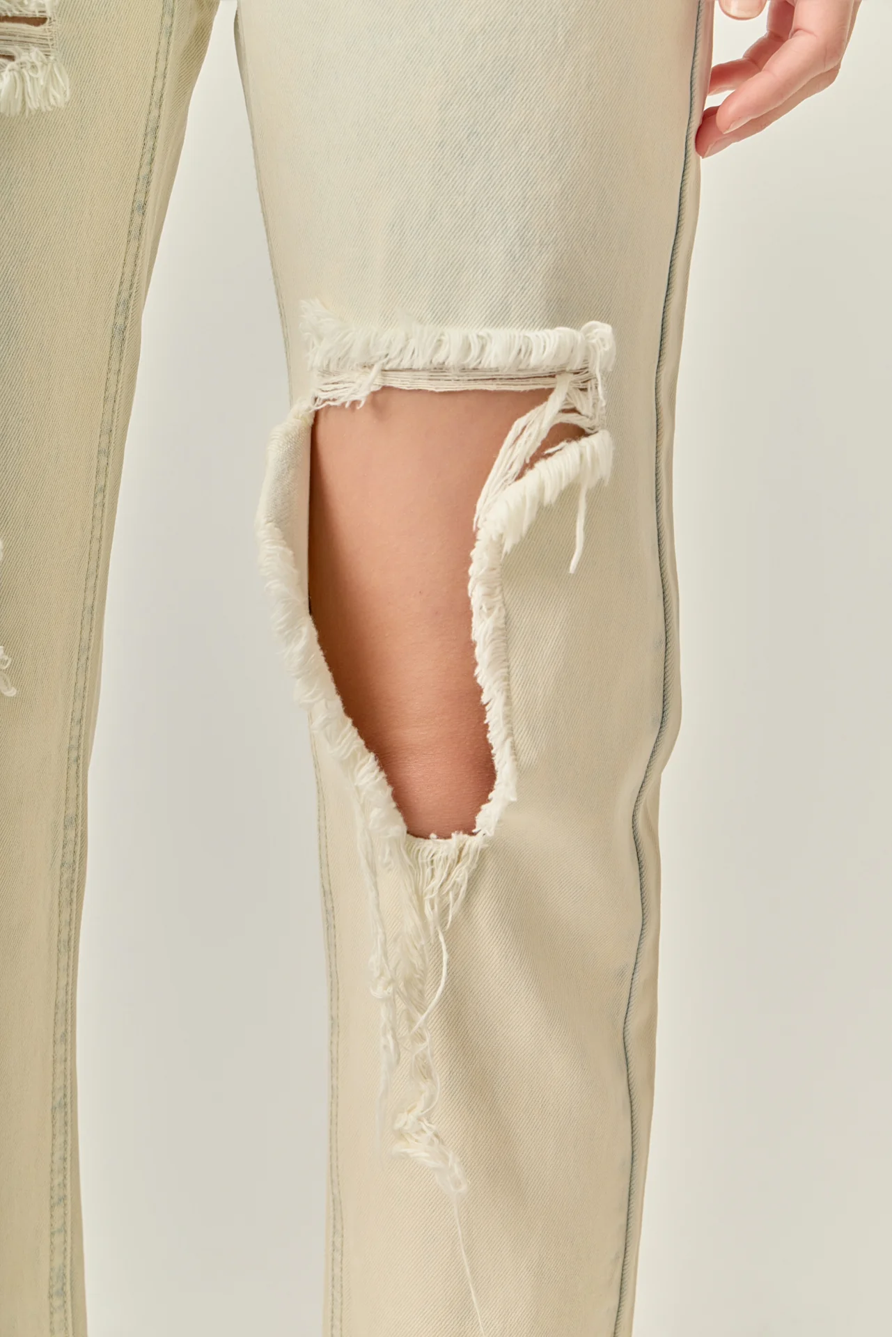 Destroyed Mom Jeans - Image 2