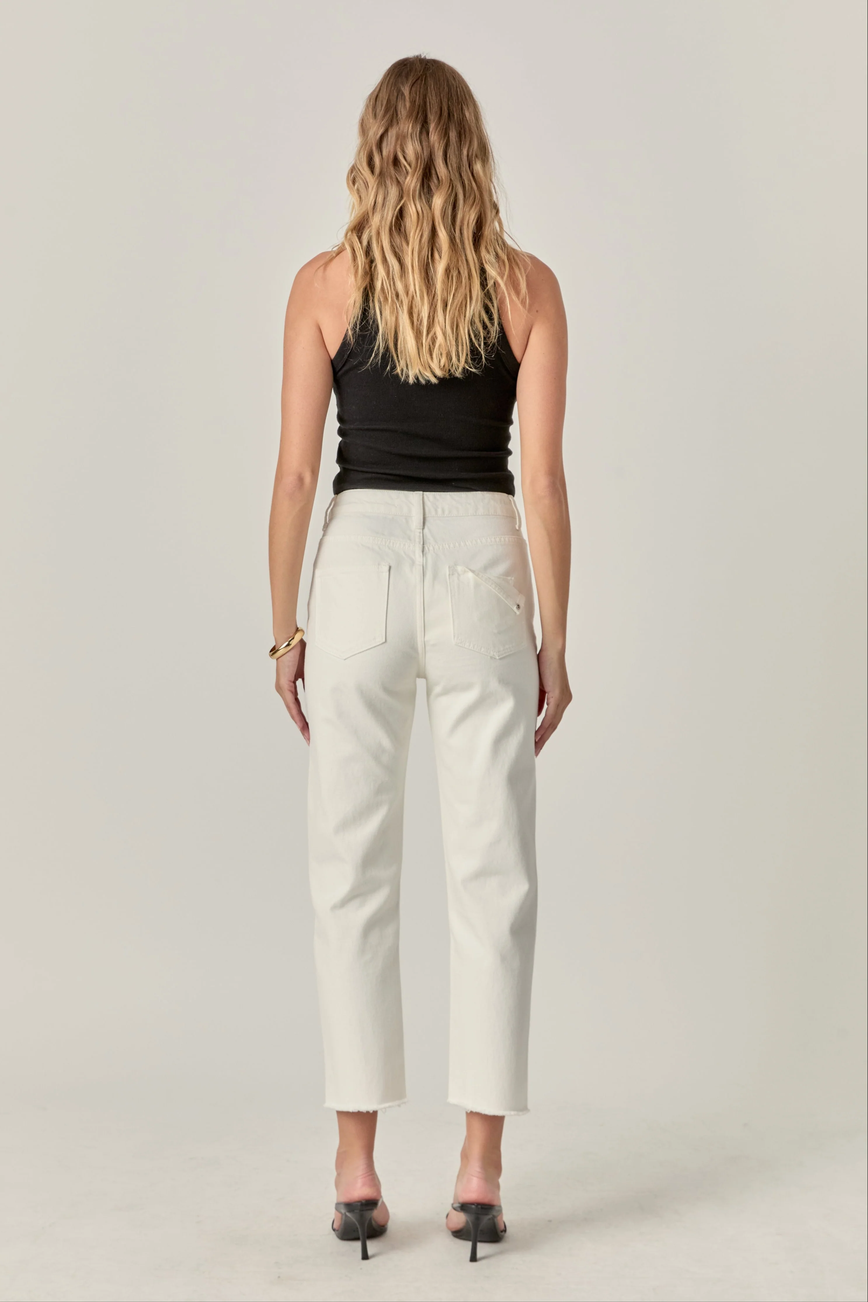 Destroyed Mom Jeans - Image 9