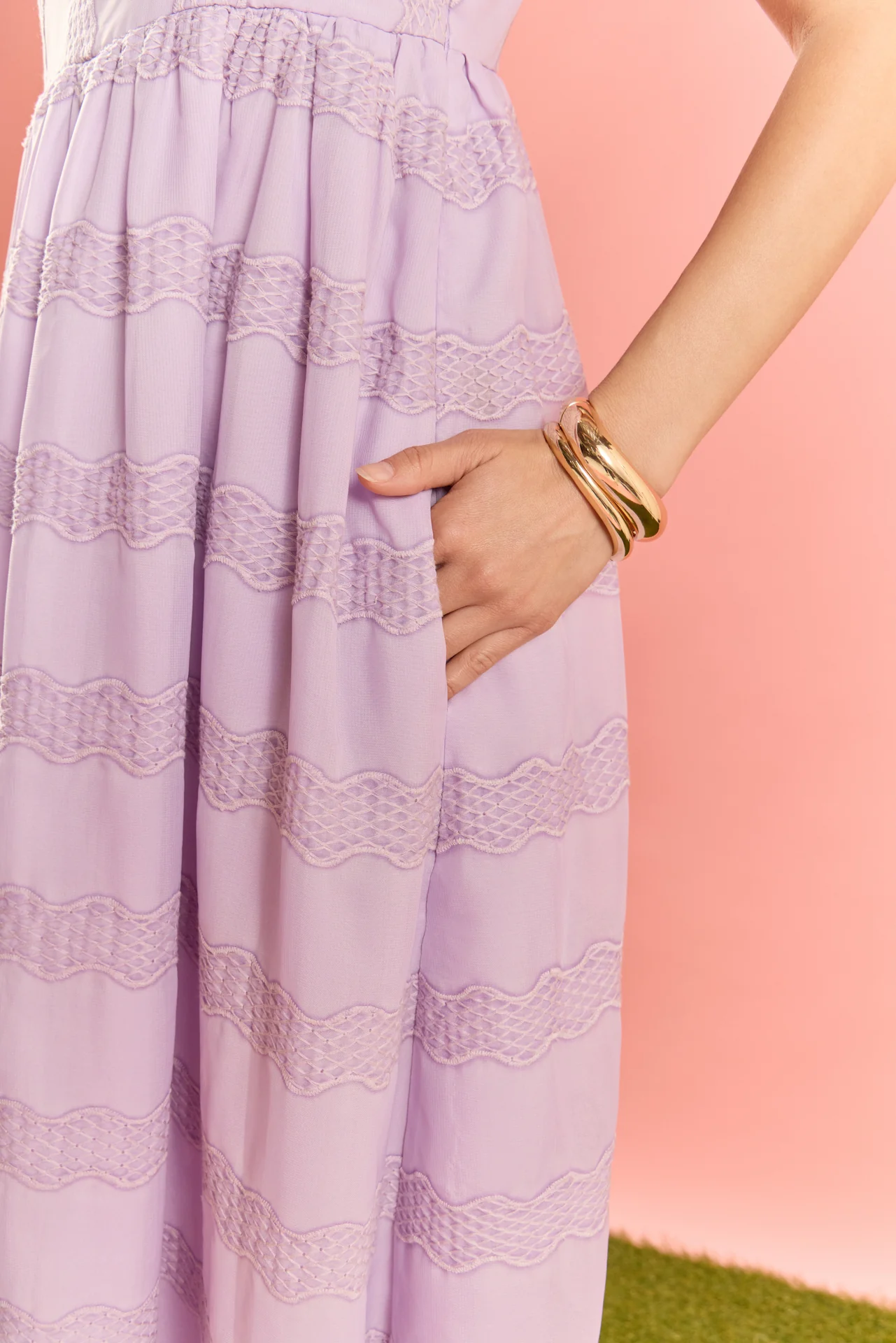 Embroidered Chiffon Sleeveless Midi Dress - Image 3