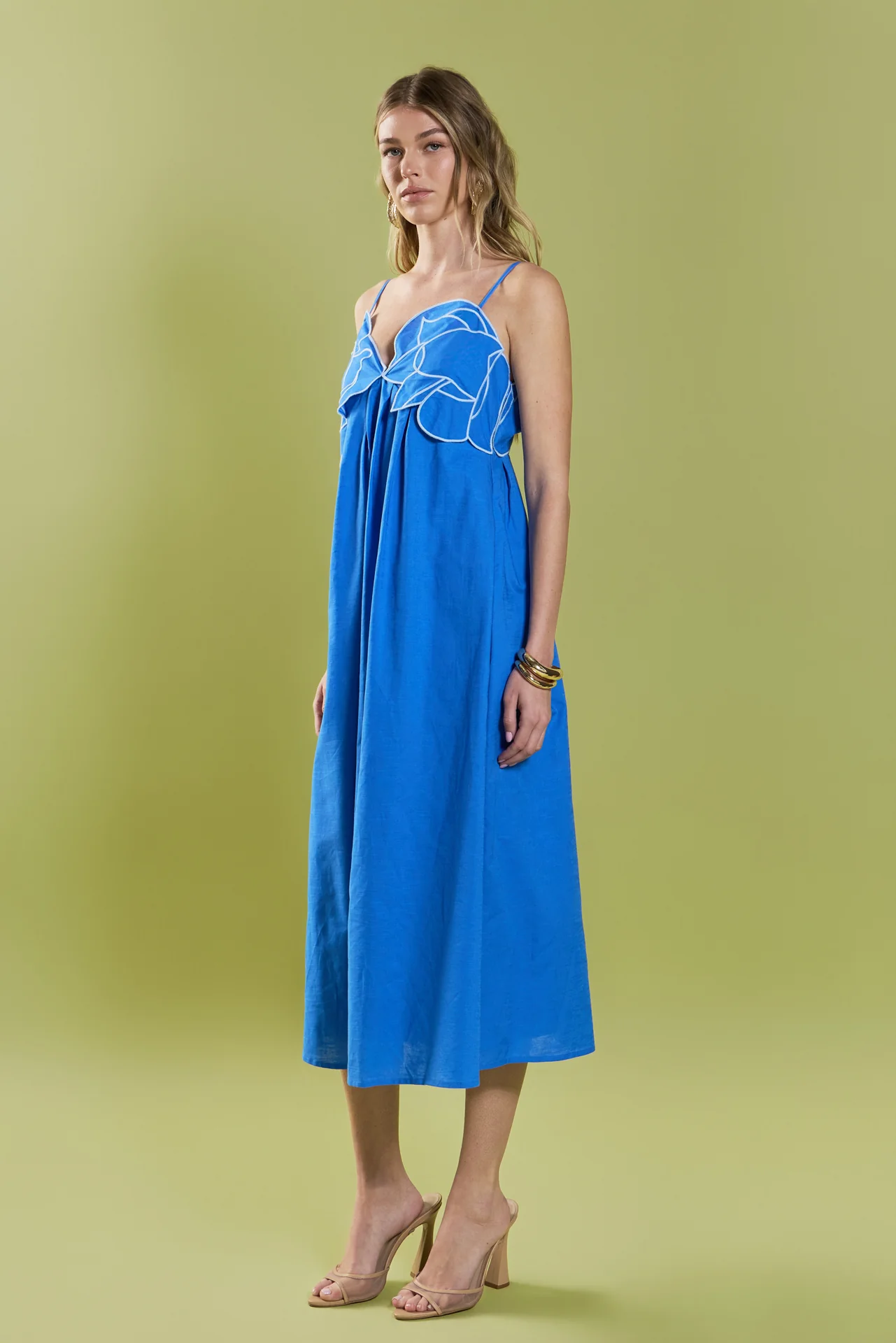 Floral Applique Pleated Midi Dress - Image 3