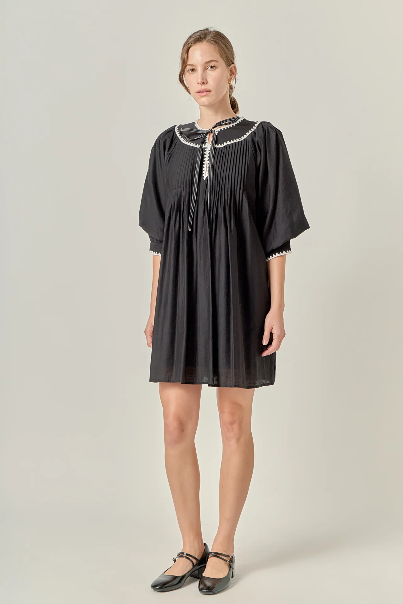 Embroidery Bow Detailed Mini Dress - Image 3