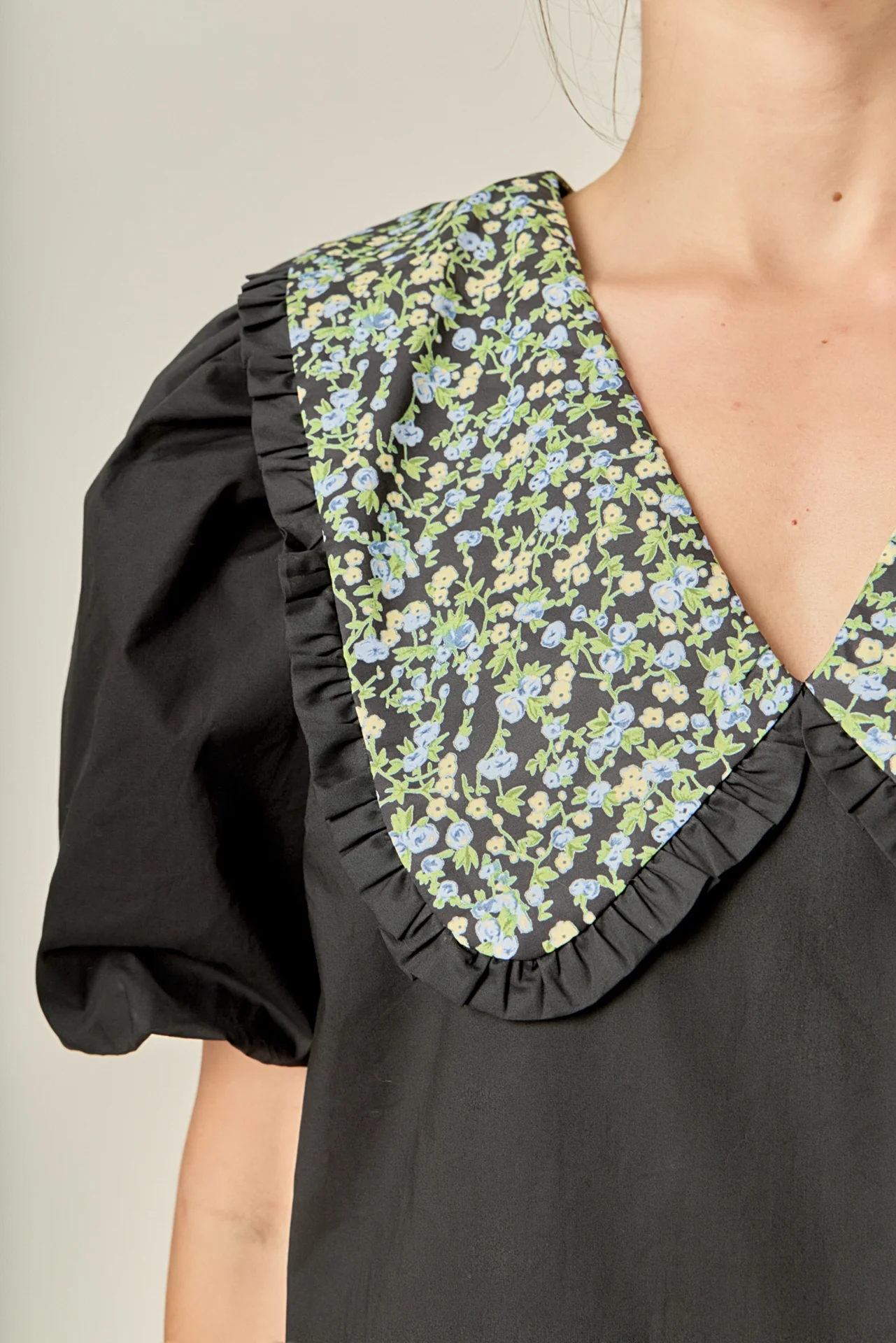Floral Collar Detail Mini Dress - Image 3
