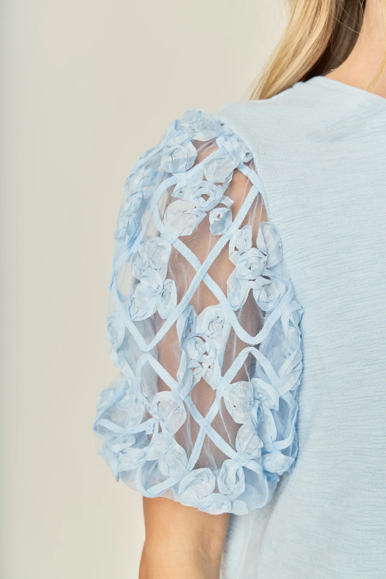 Floral Texture Sleeve Top - Image 3
