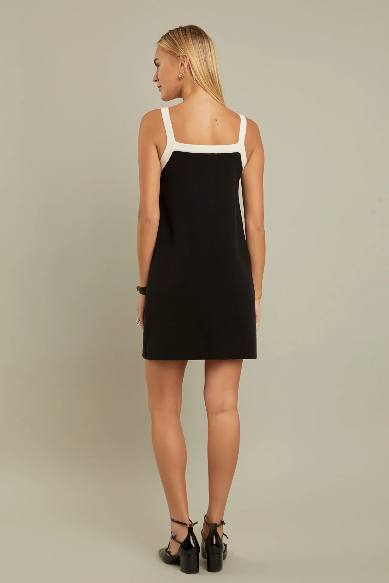 Knit Mini Dress With Pockets - Image 11
