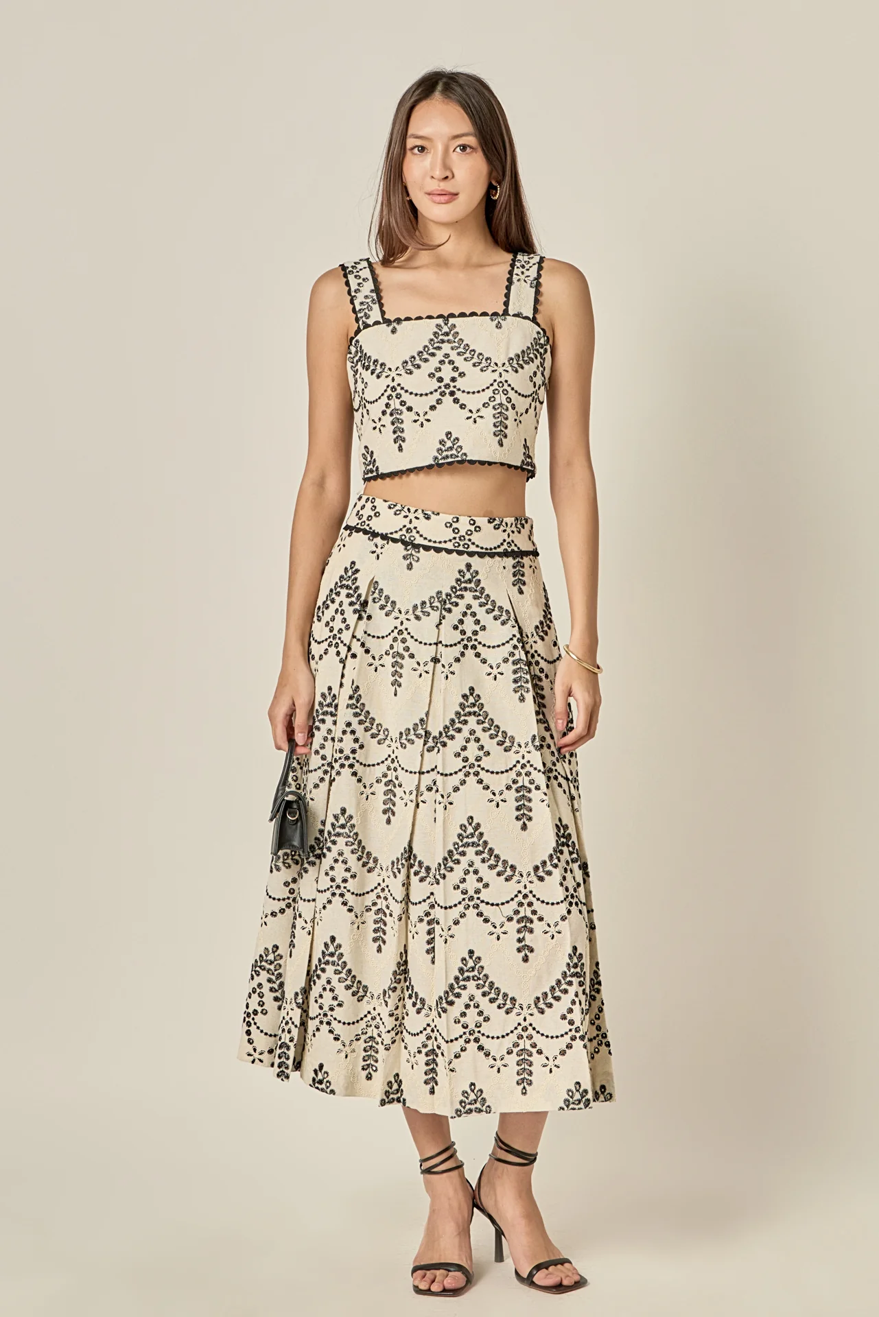 Embroidered Linen Sleeveless Crop Top - Image 8