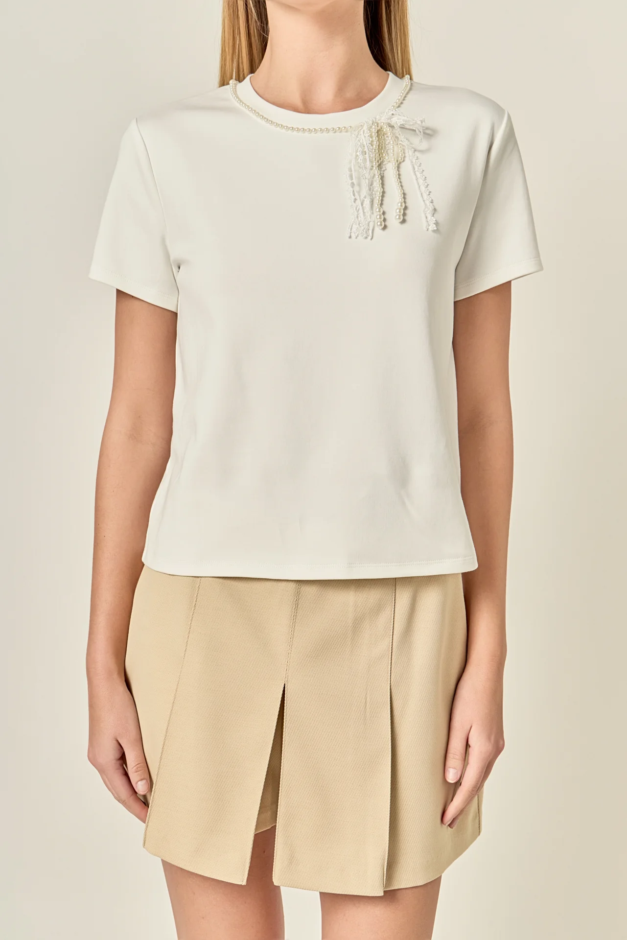 Pearl Bow Detailed T-Shirt - Image 2