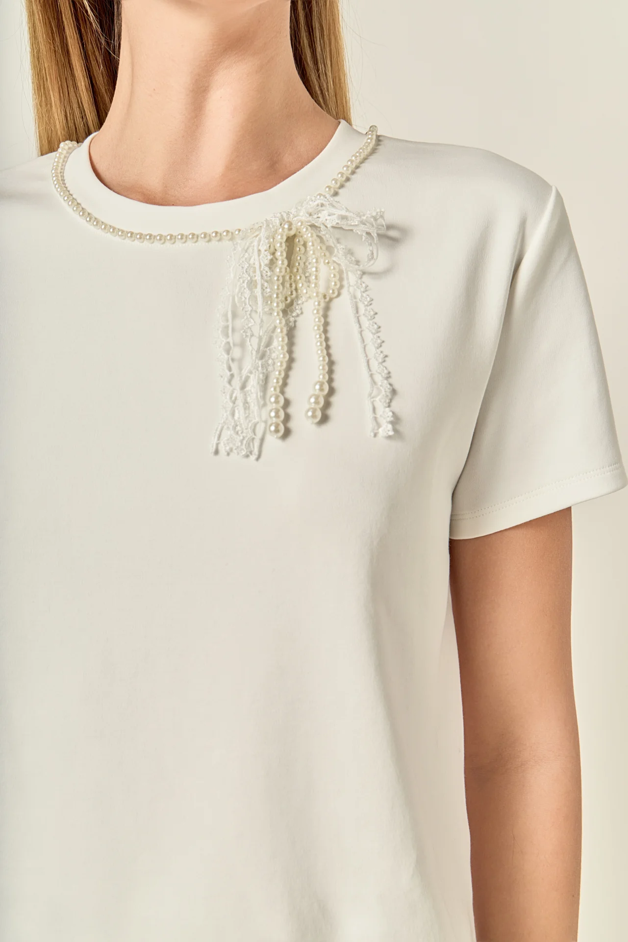 Pearl Bow Detailed T-Shirt - Image 3