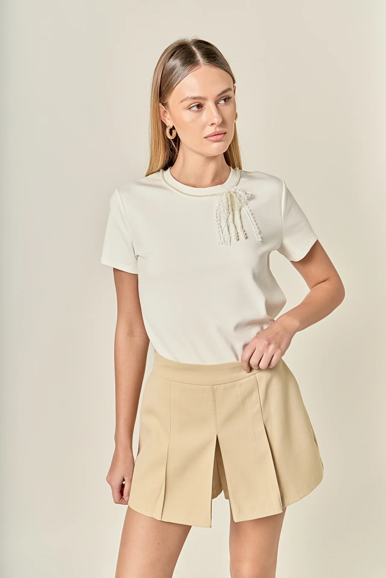 Pearl Bow Detailed T-Shirt - Image 6