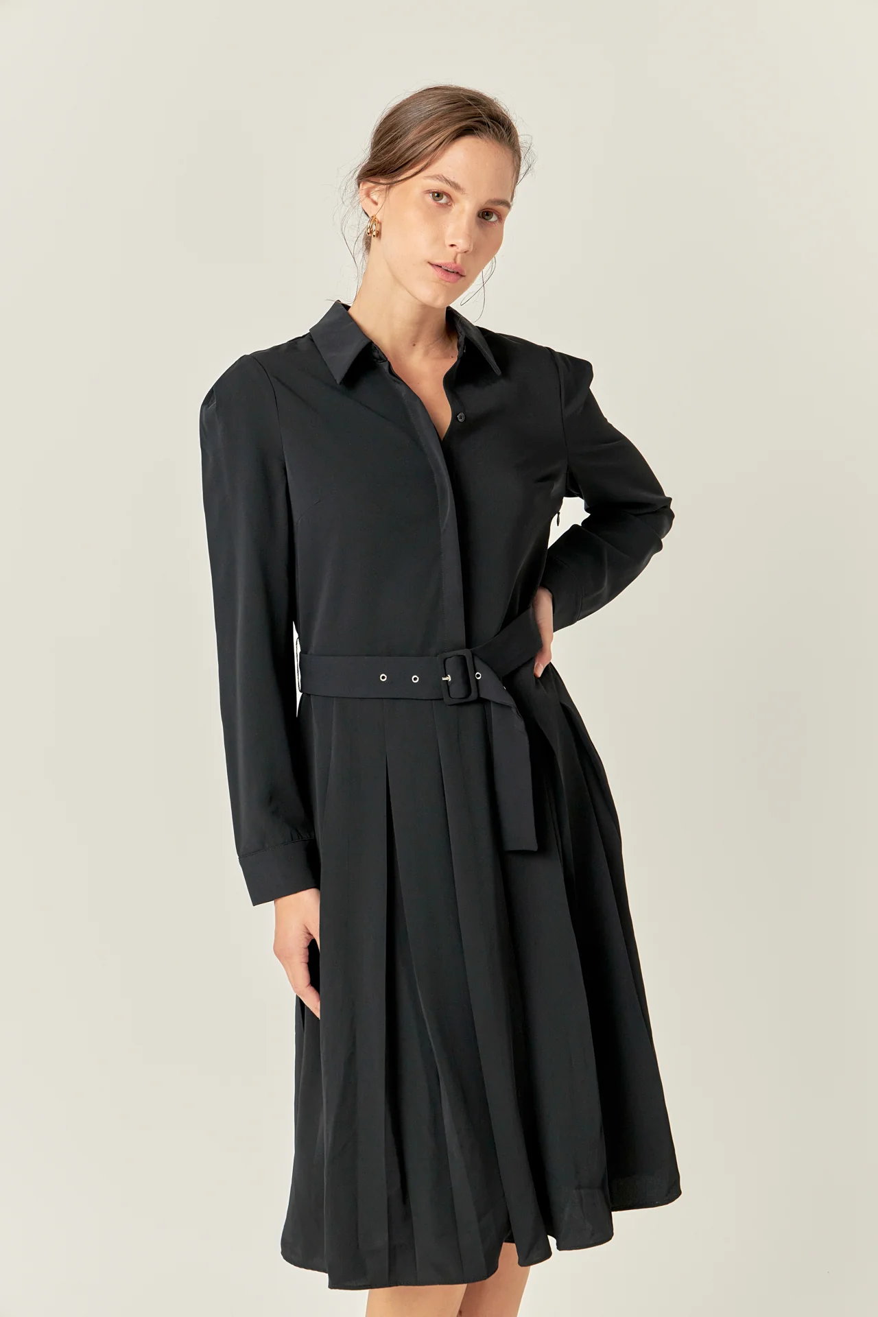 Pleated Collared Long Sleeve Midi Dress - Image 20