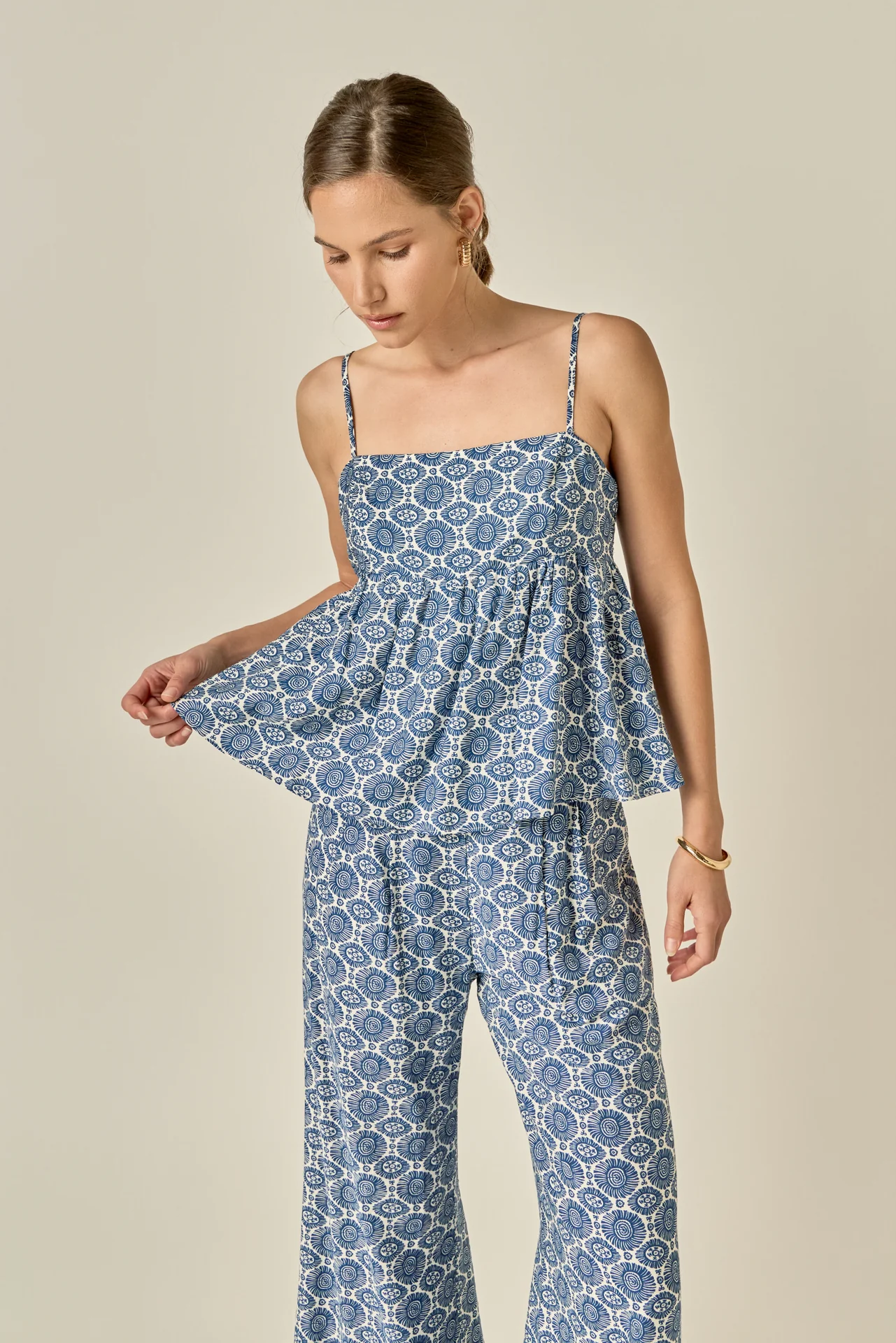 Printed High-Waisted Pants - Image 6