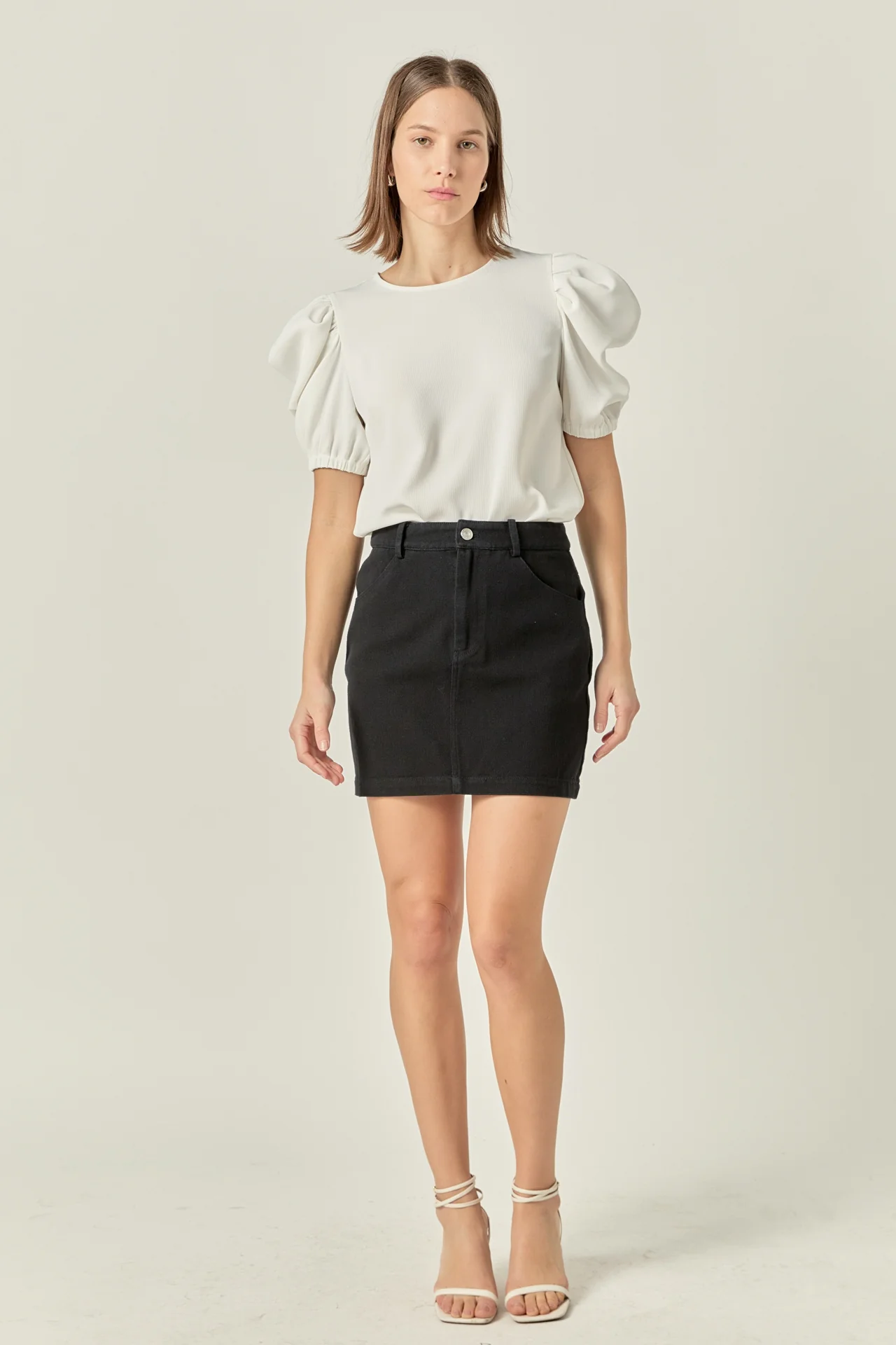 Ruched Puff Sleeve Top - Image 11