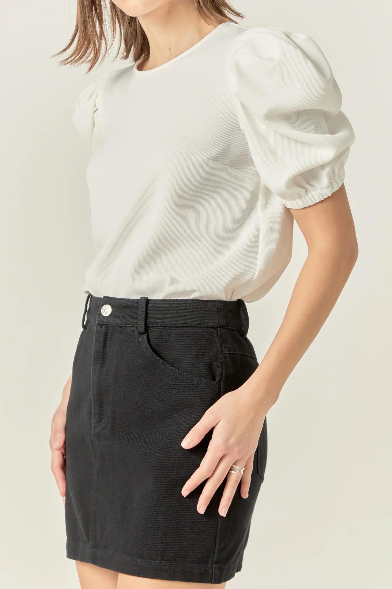Ruched Puff Sleeve Top - Image 12