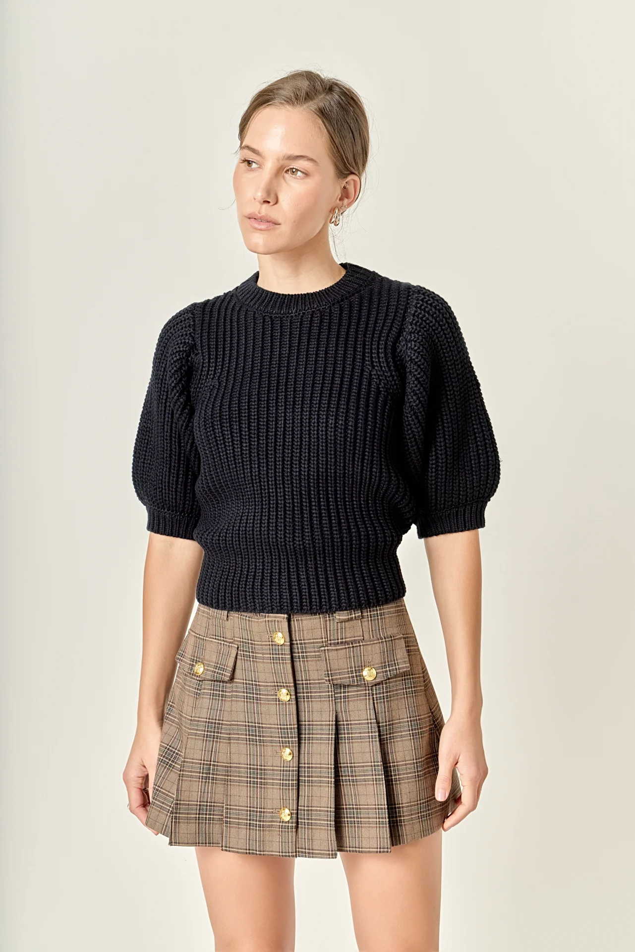 Round-neck Short Sleeve Knit Sweater - Image 5