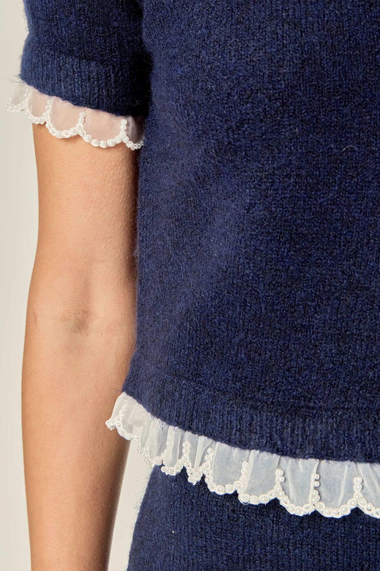 Scallop Detailed Knit Top - Image 3