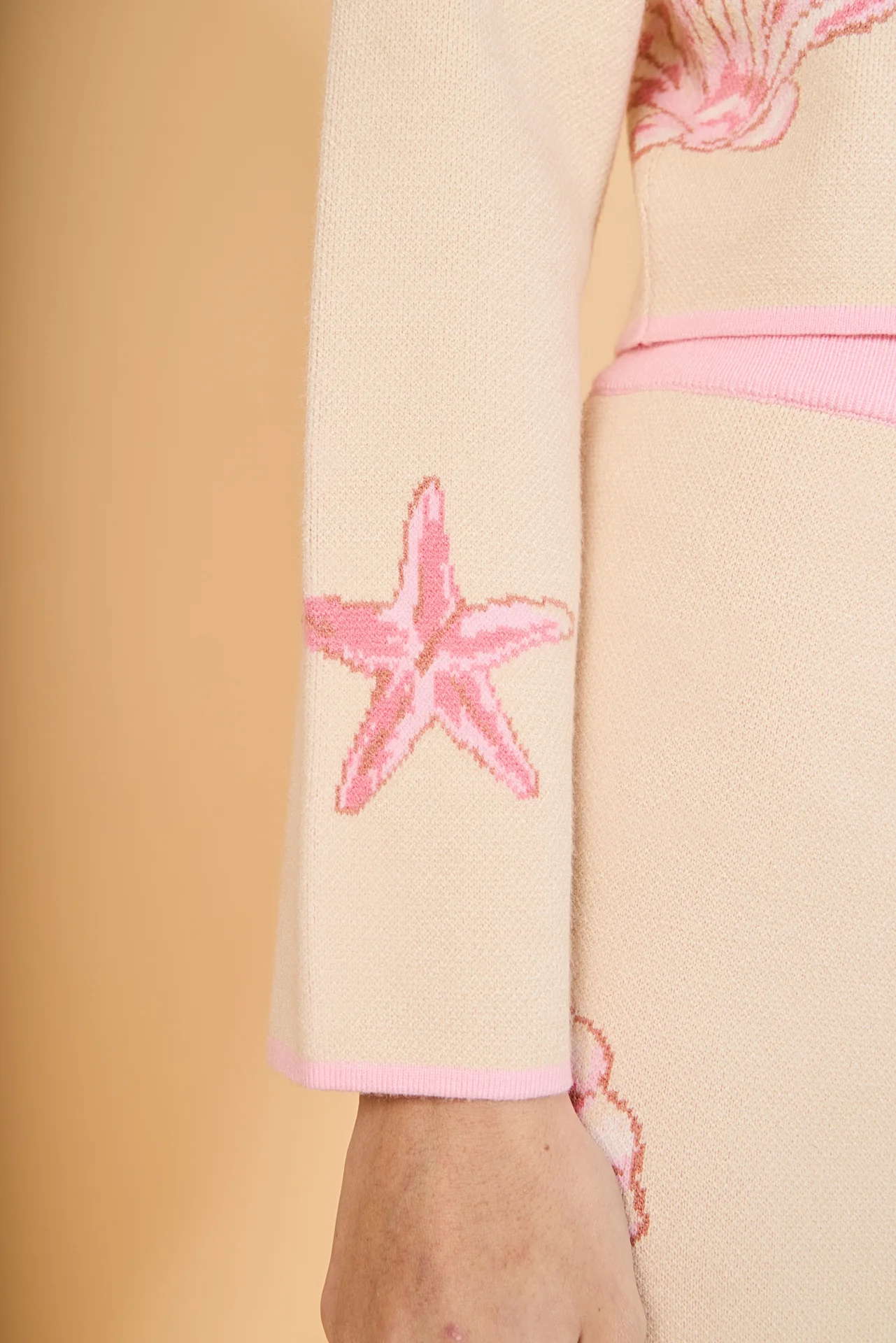 Sea Shell Contrast Knit Cardigan - Image 4