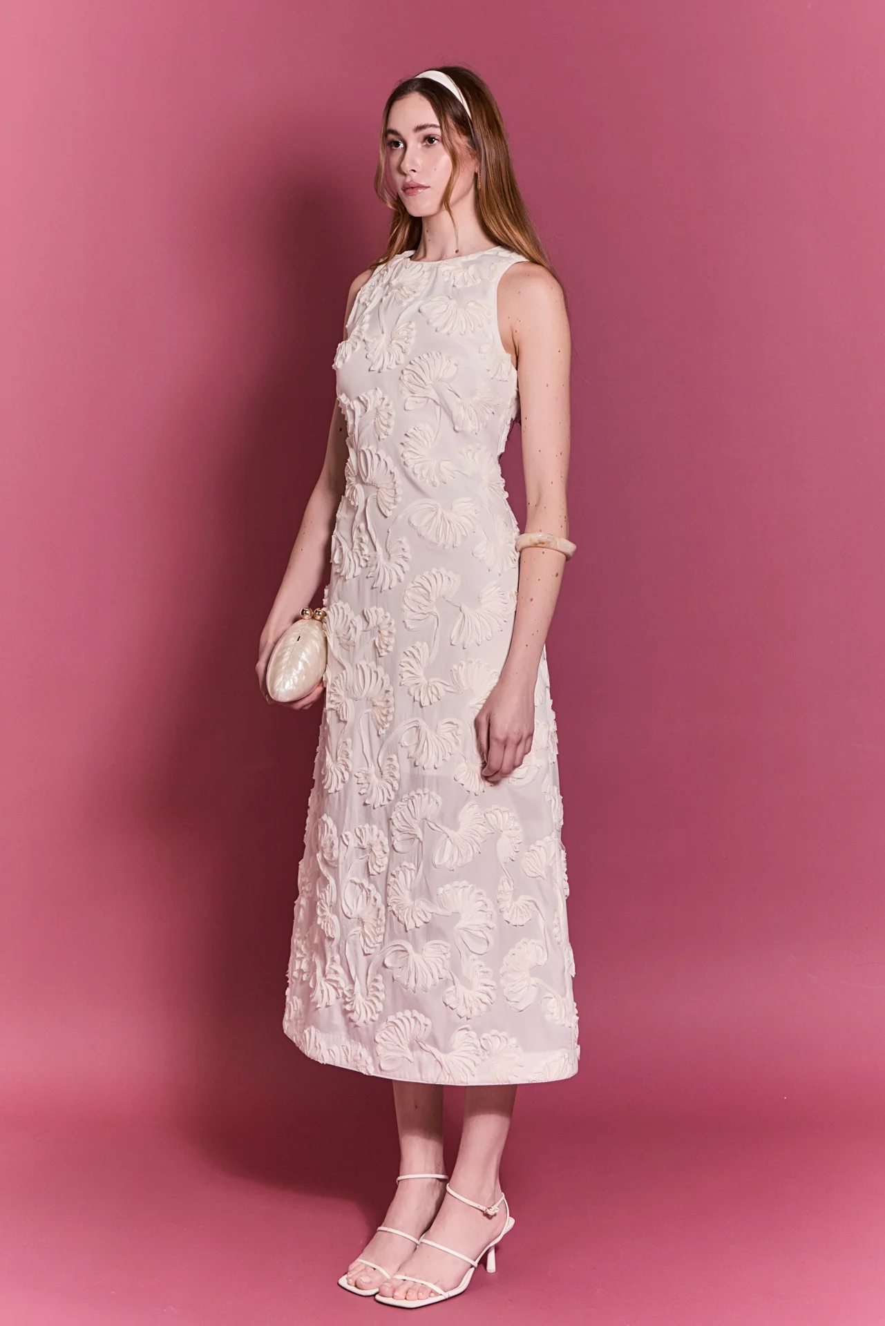 Textured Floral Sleeveless Midi Dress - Image 3