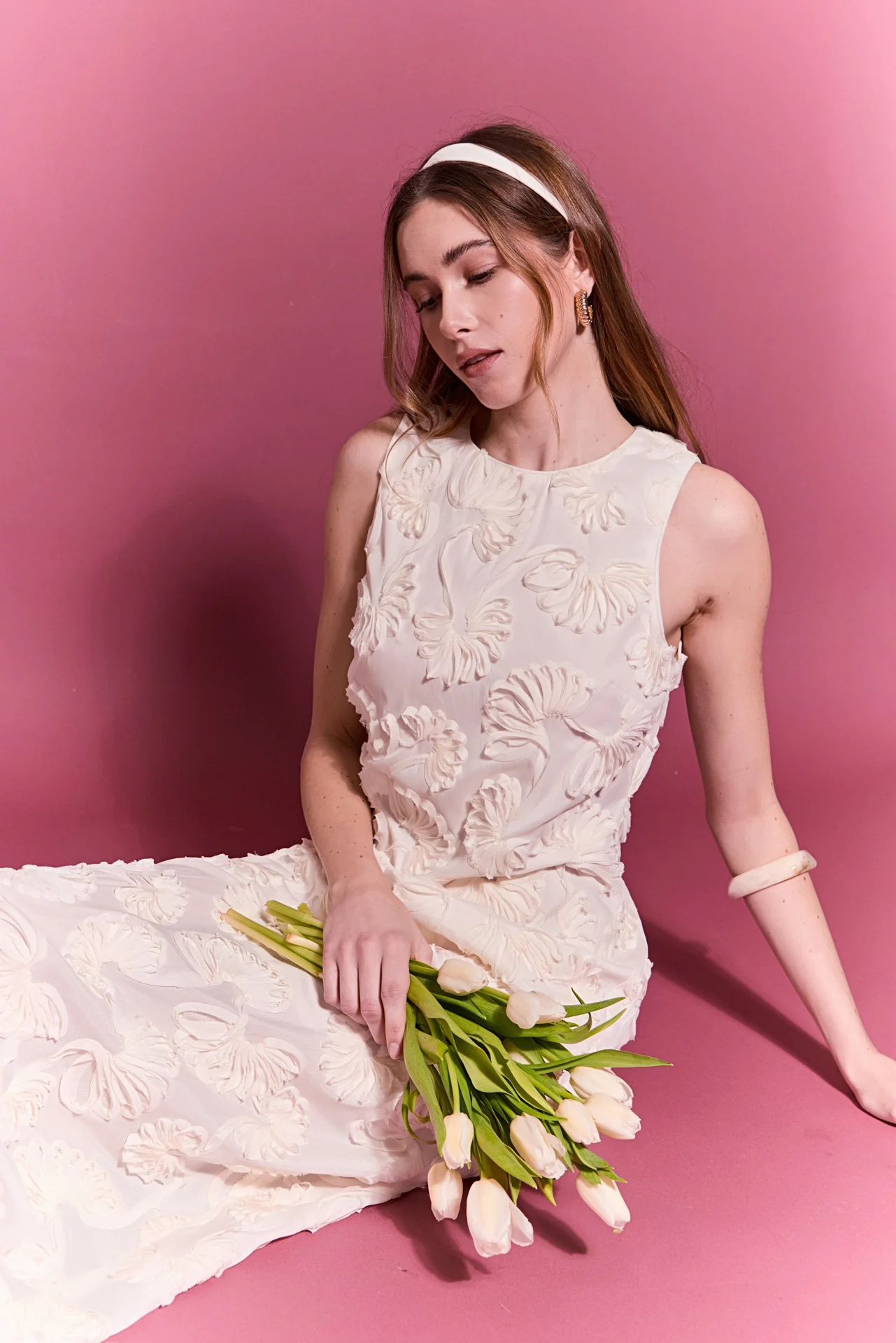 Textured Floral Sleeveless Midi Dress - Image 5