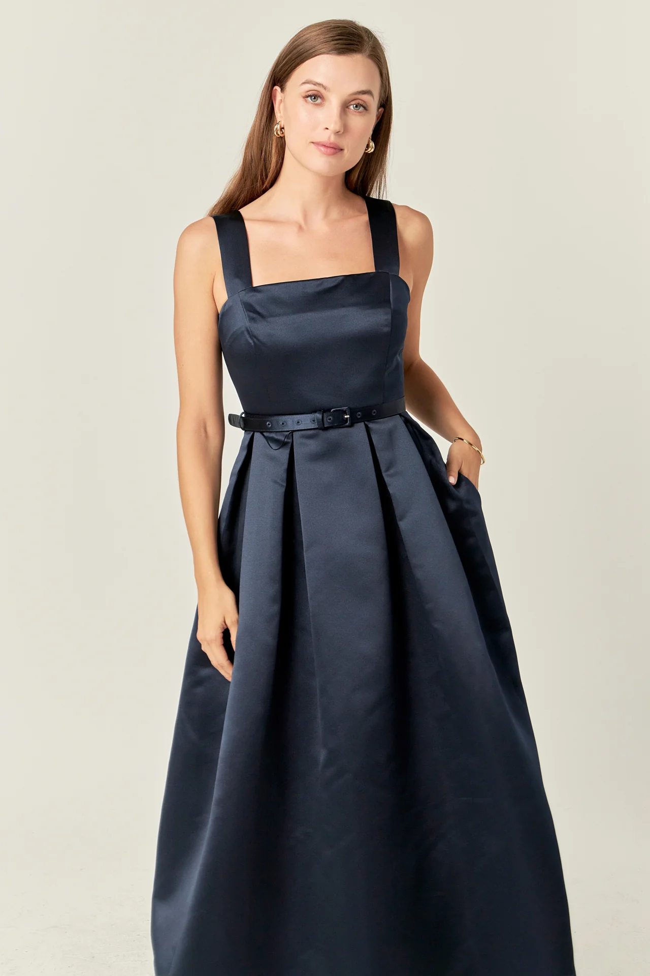 Sleeveless Flared Midi Dress - Image 16