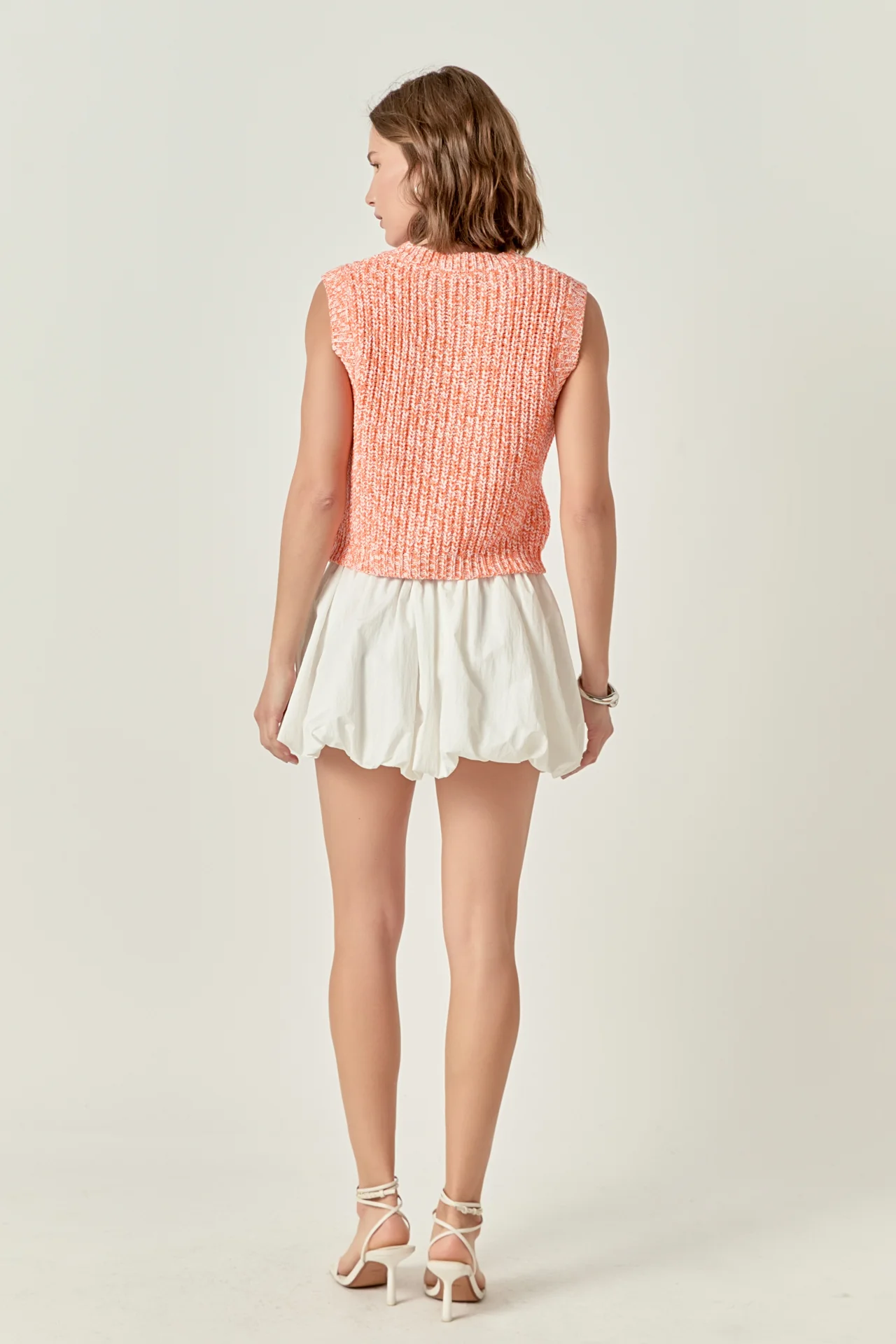 Sleeveless Ribbed Knit Sweater - Image 17