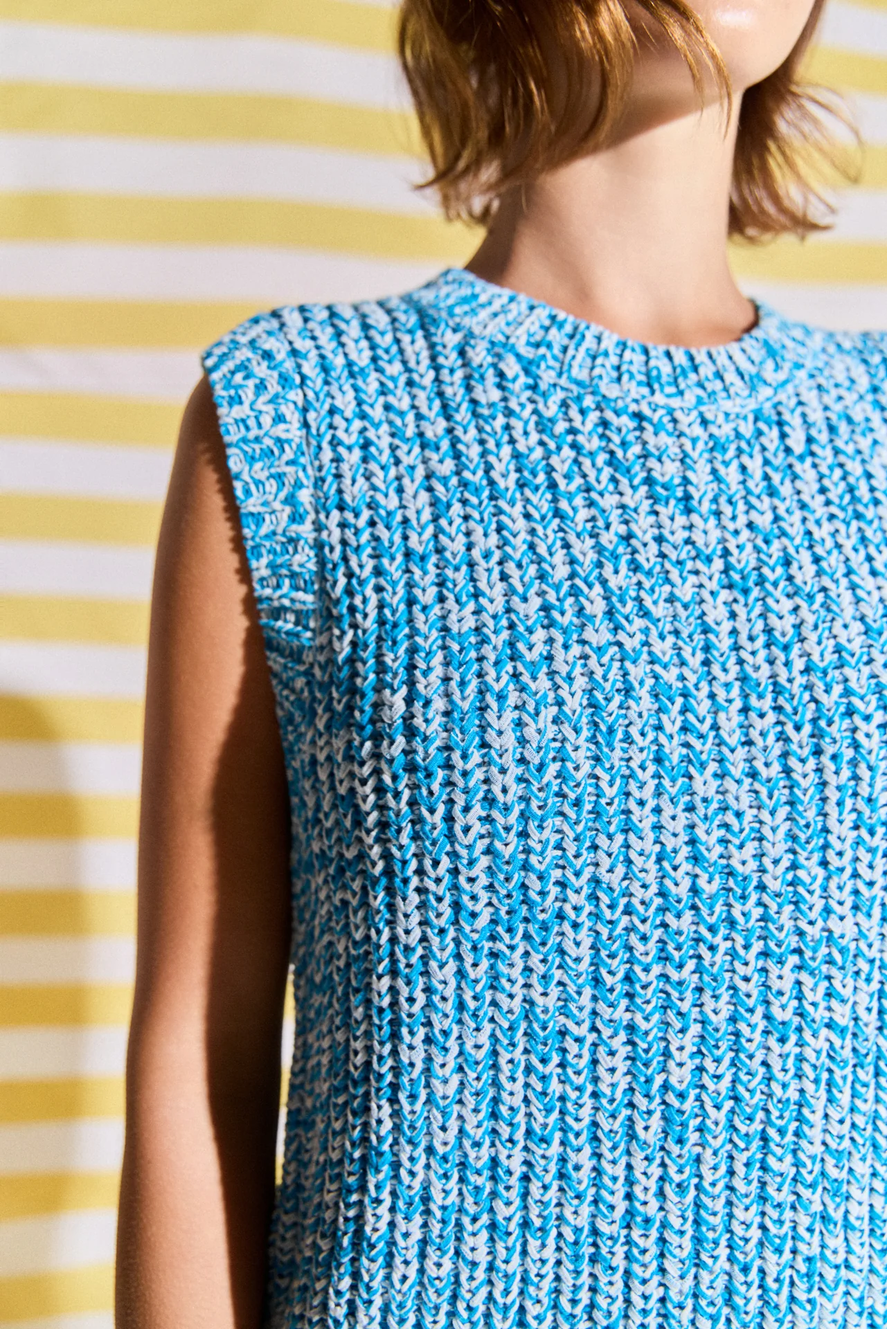 Sleeveless Ribbed Knit Sweater - Image 3