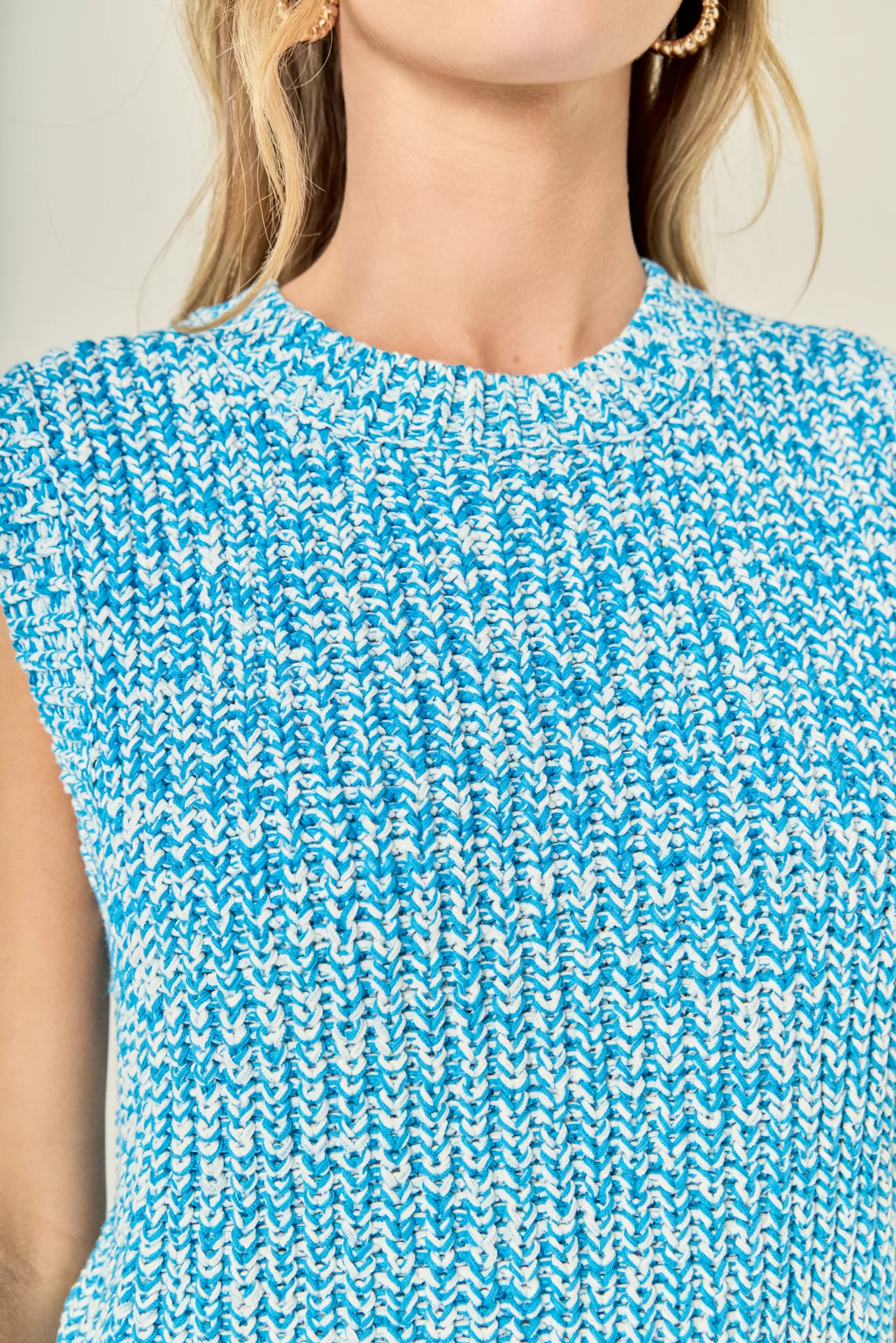 Sleeveless Ribbed Knit Sweater - Image 9