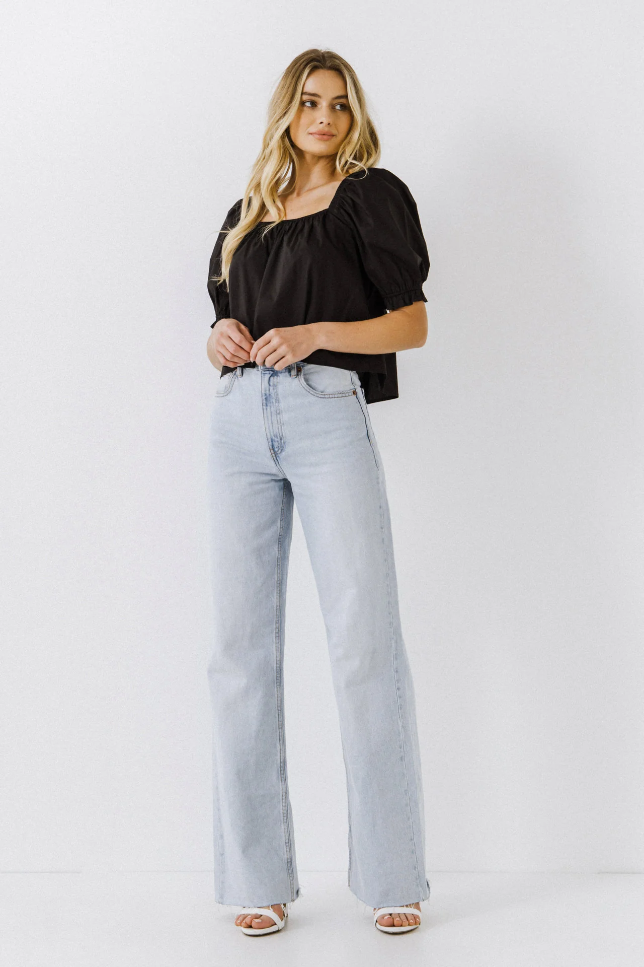 Square neckline Puff Sleeve Top - Image 26