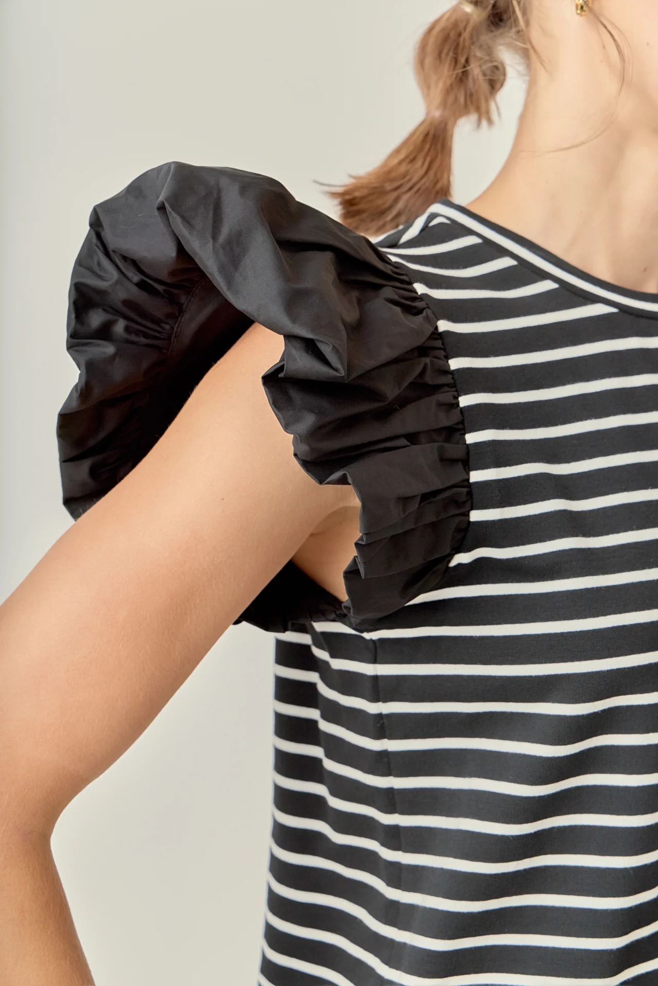 Stripe Knit with Poplin Puff Sleeve Top - Image 7