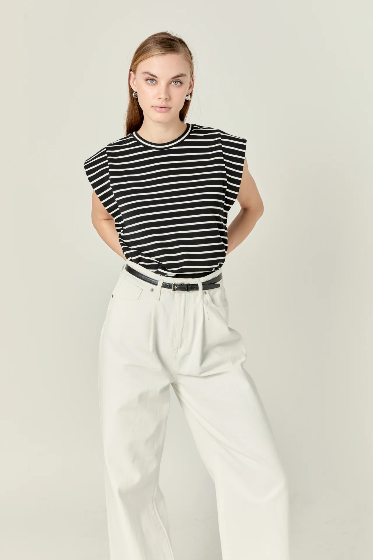 Stripe Sleeveless T-shirt - Image 20
