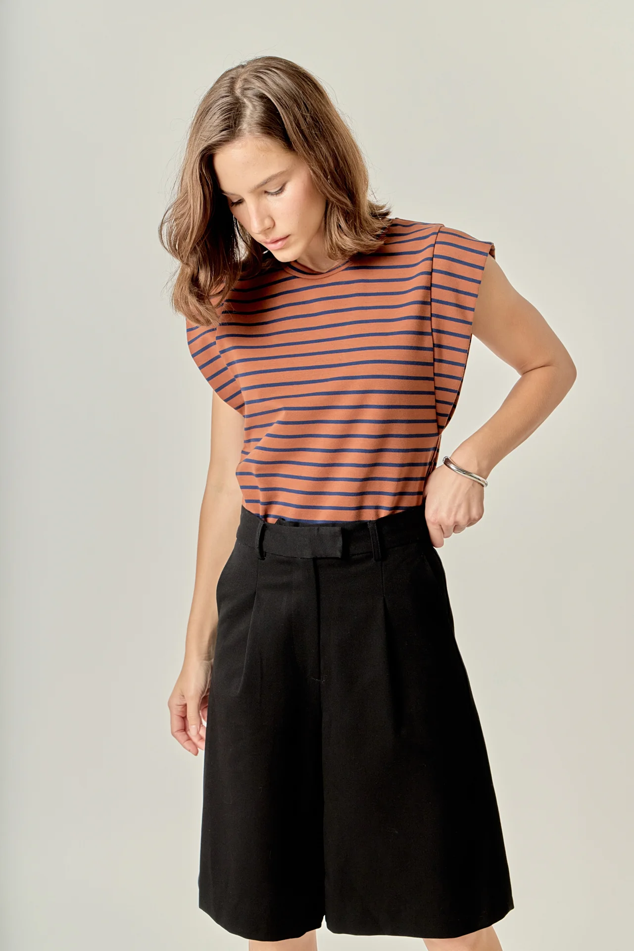 Stripe Sleeveless T-shirt - Image 5