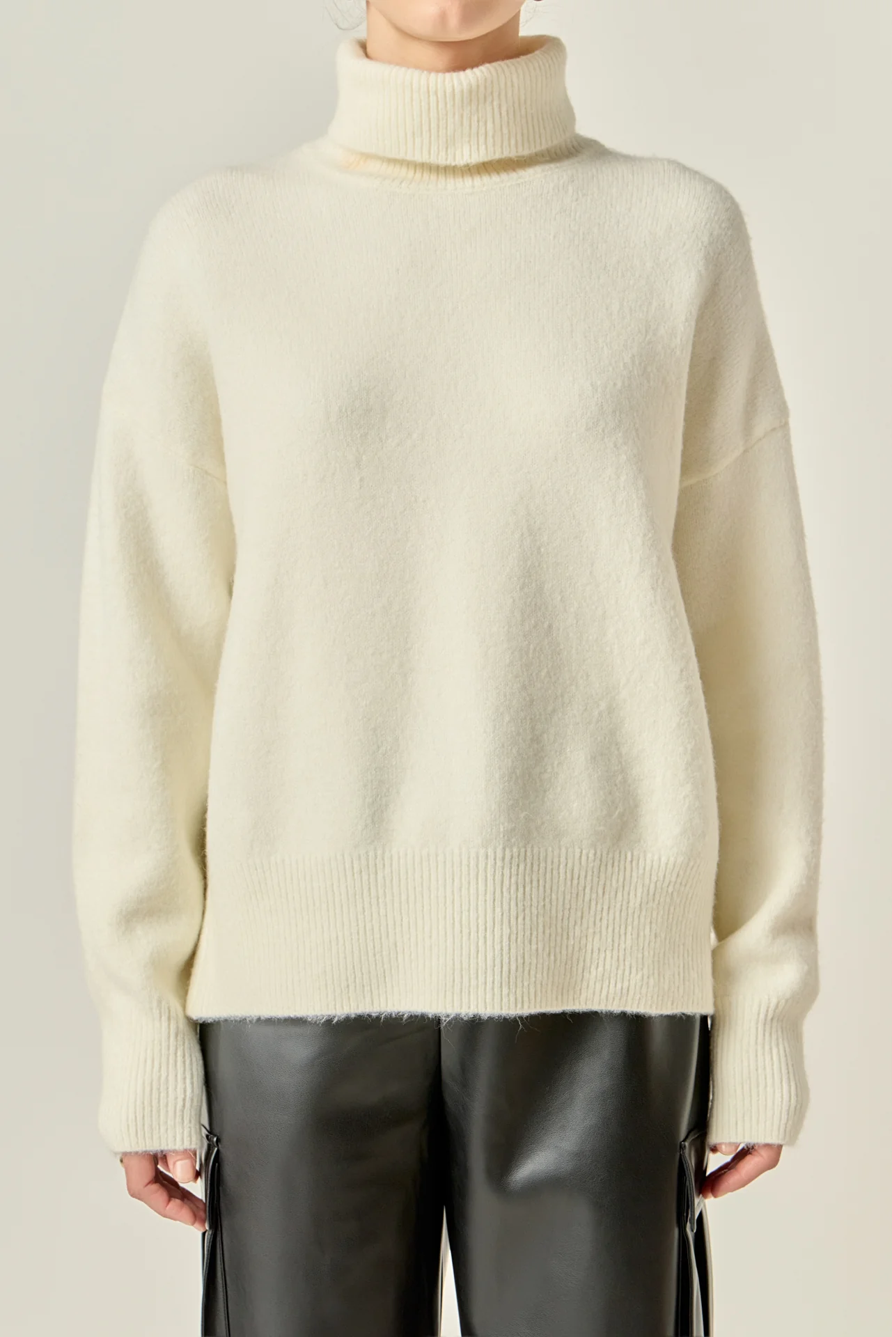Turtleneck Long Sleeve Sweater - Image 12