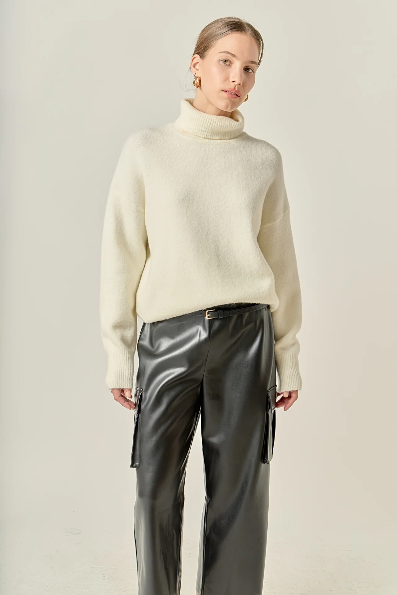 Turtleneck Long Sleeve Sweater - Image 15