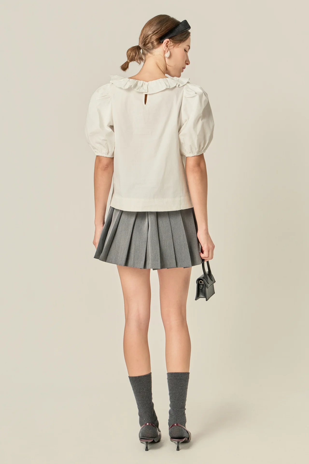 U-neckline Puff Sleeve Top - Image 4
