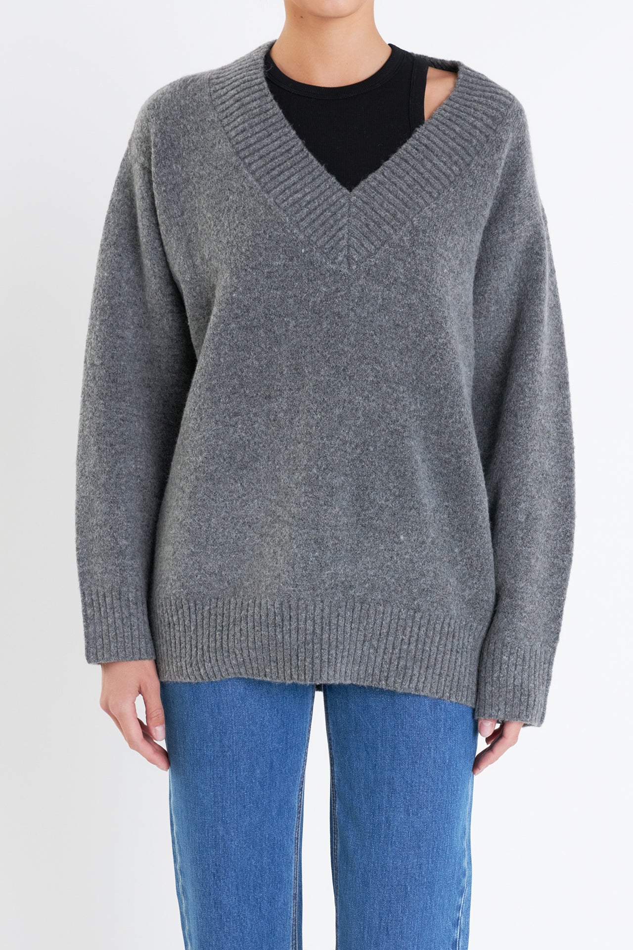 V Neckline Oversized Sweater - Image 7